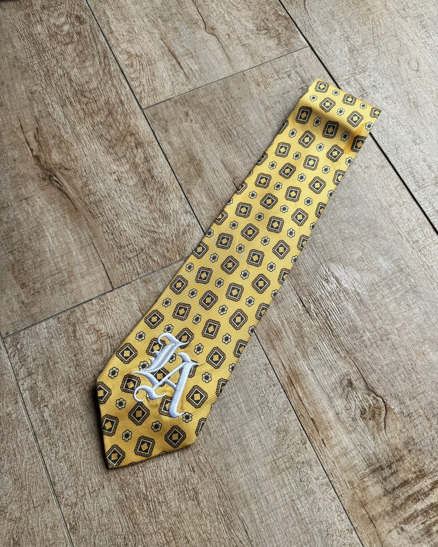 LA Remade Tie 08