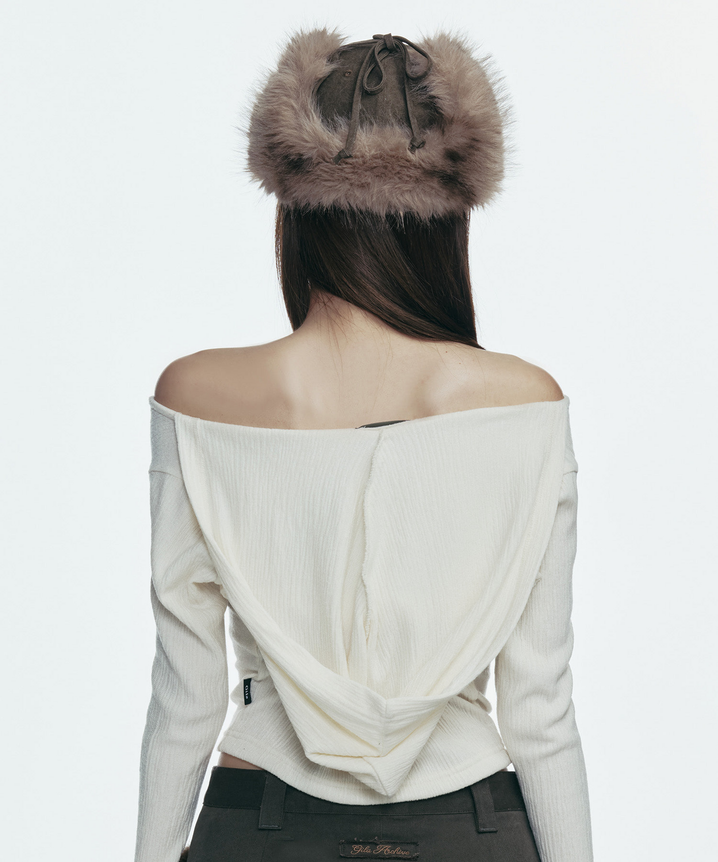 Gila.archive FAUX FUR LOGO EARFLAP CAP