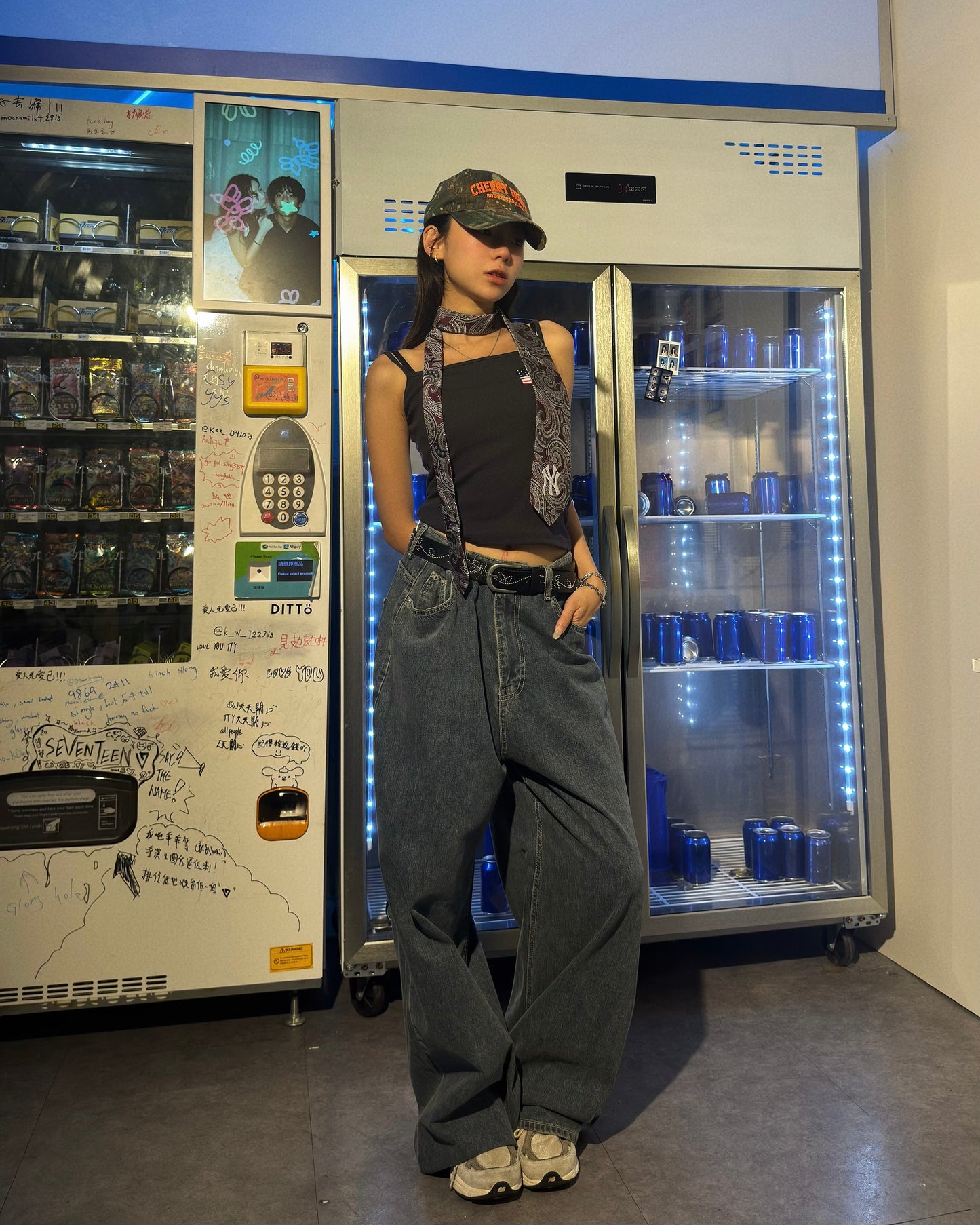 Wings Wide Jeans