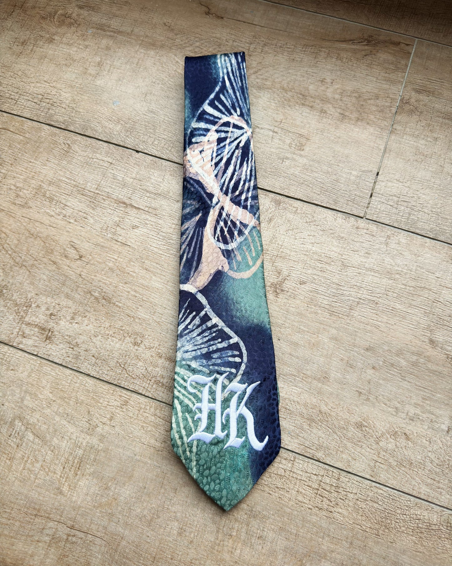 HK Remade Tie 05