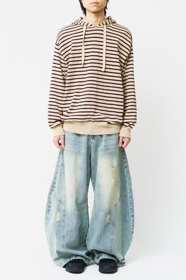 Curved Jeans