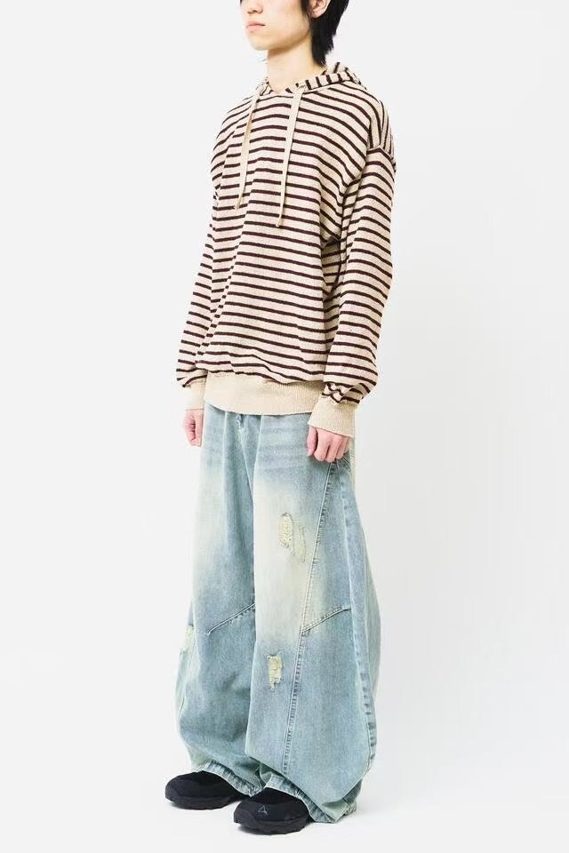 Curved Jeans