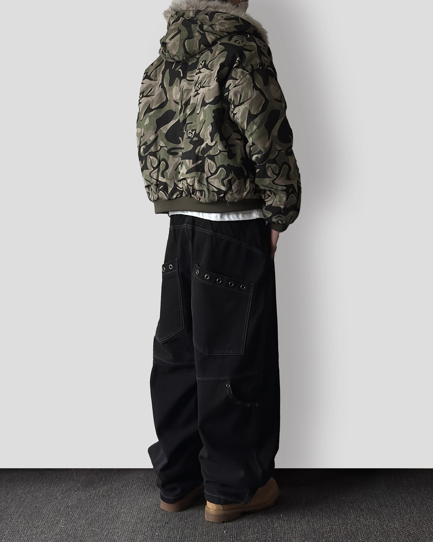 Studs Big Pocket Jeans