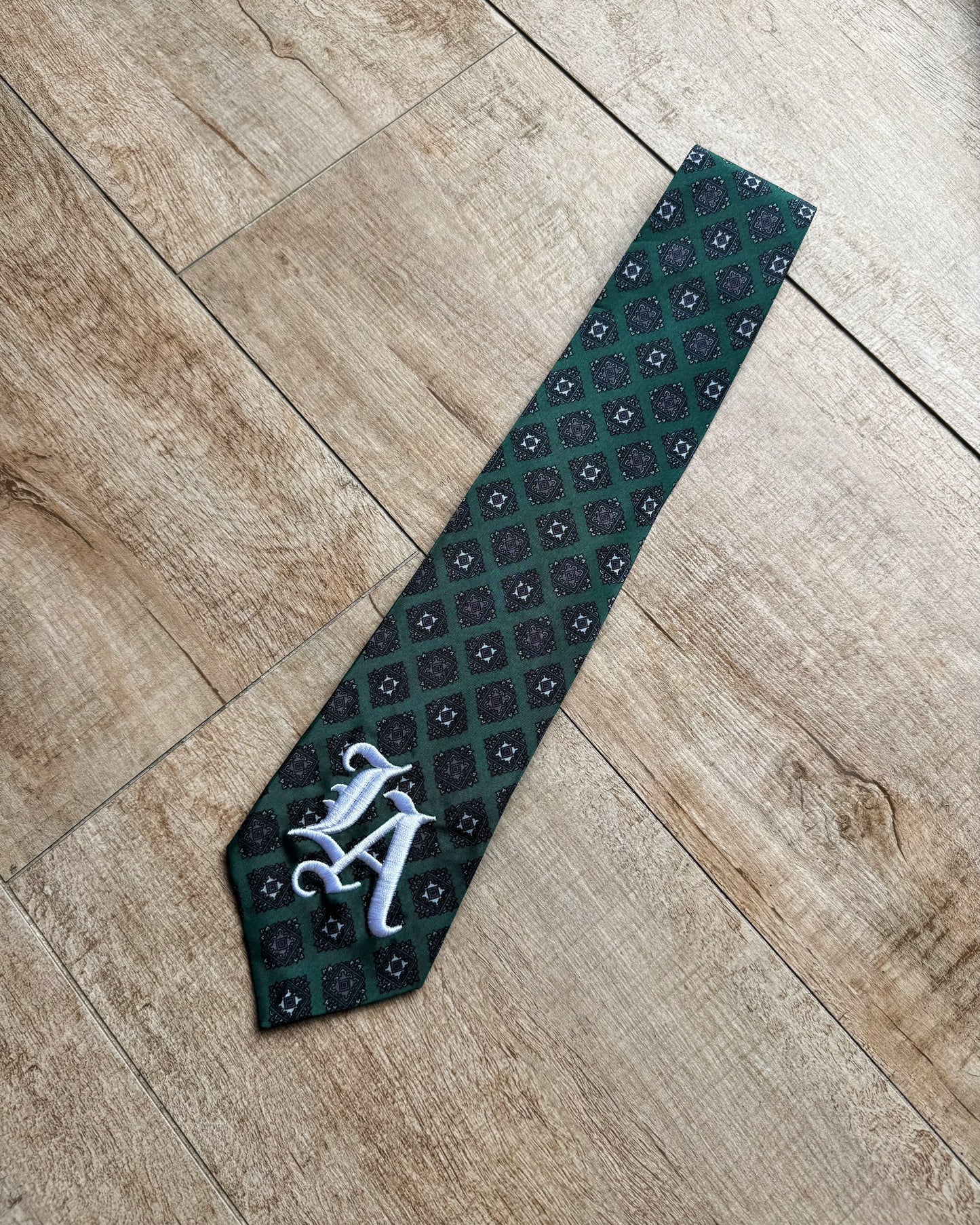 LA Remade Tie 09
