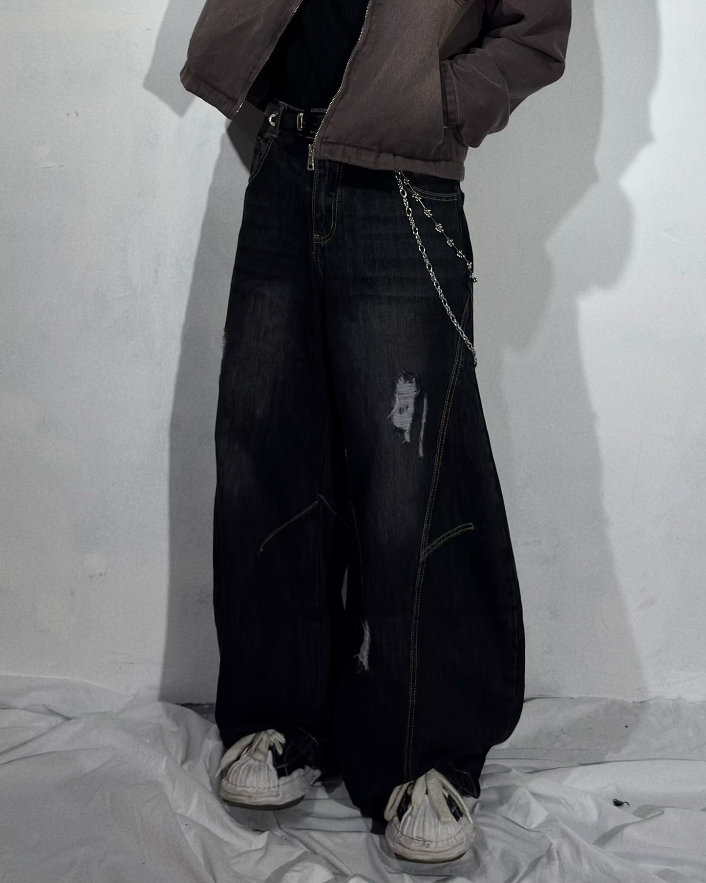 Curved Line Jeans 02
