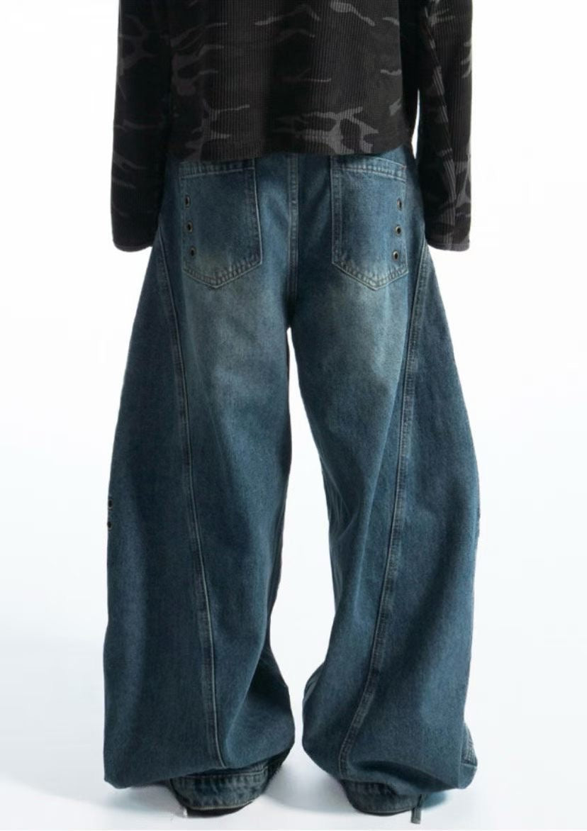 FW 26 Curved Line Jeans