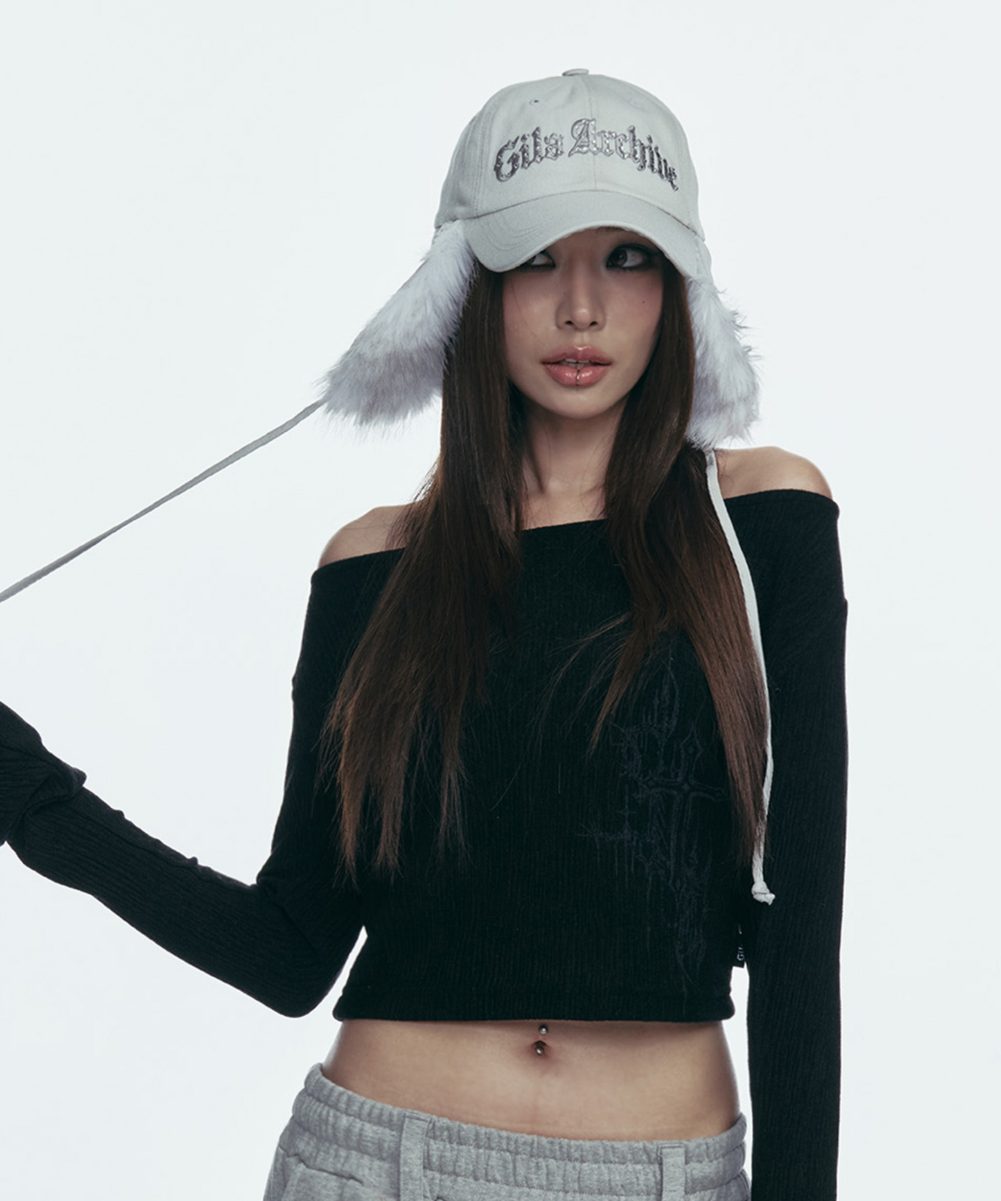 Gila.archive FAUX FUR HOTFIX LOGO EARFLAP CAP