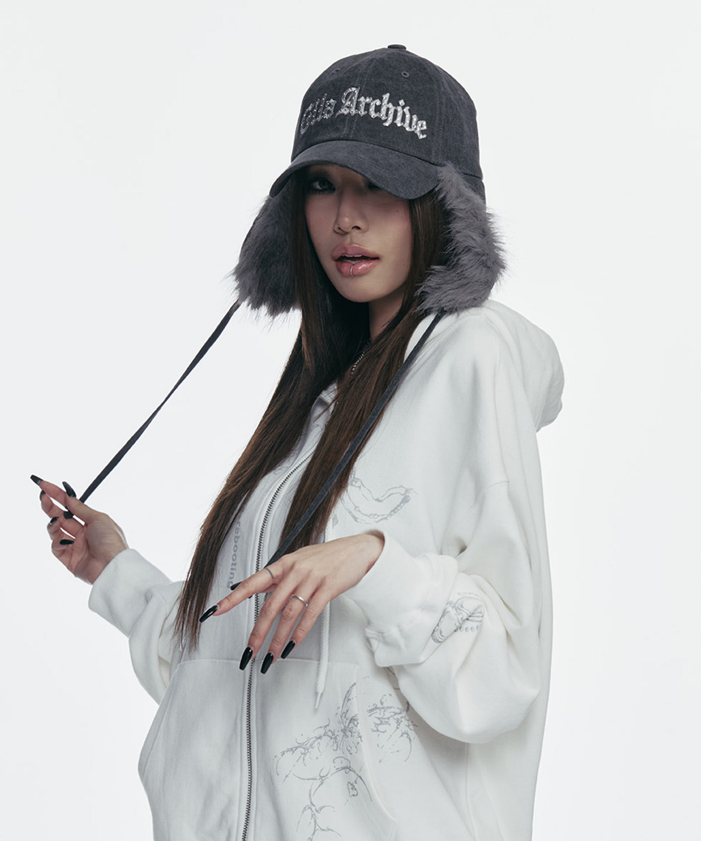 Gila.archive FAUX FUR HOTFIX LOGO EARFLAP CAP