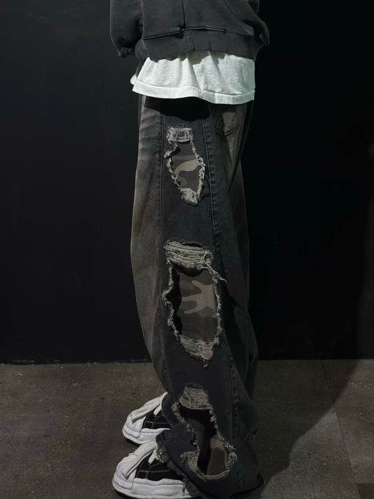 Camo patch washed jeans