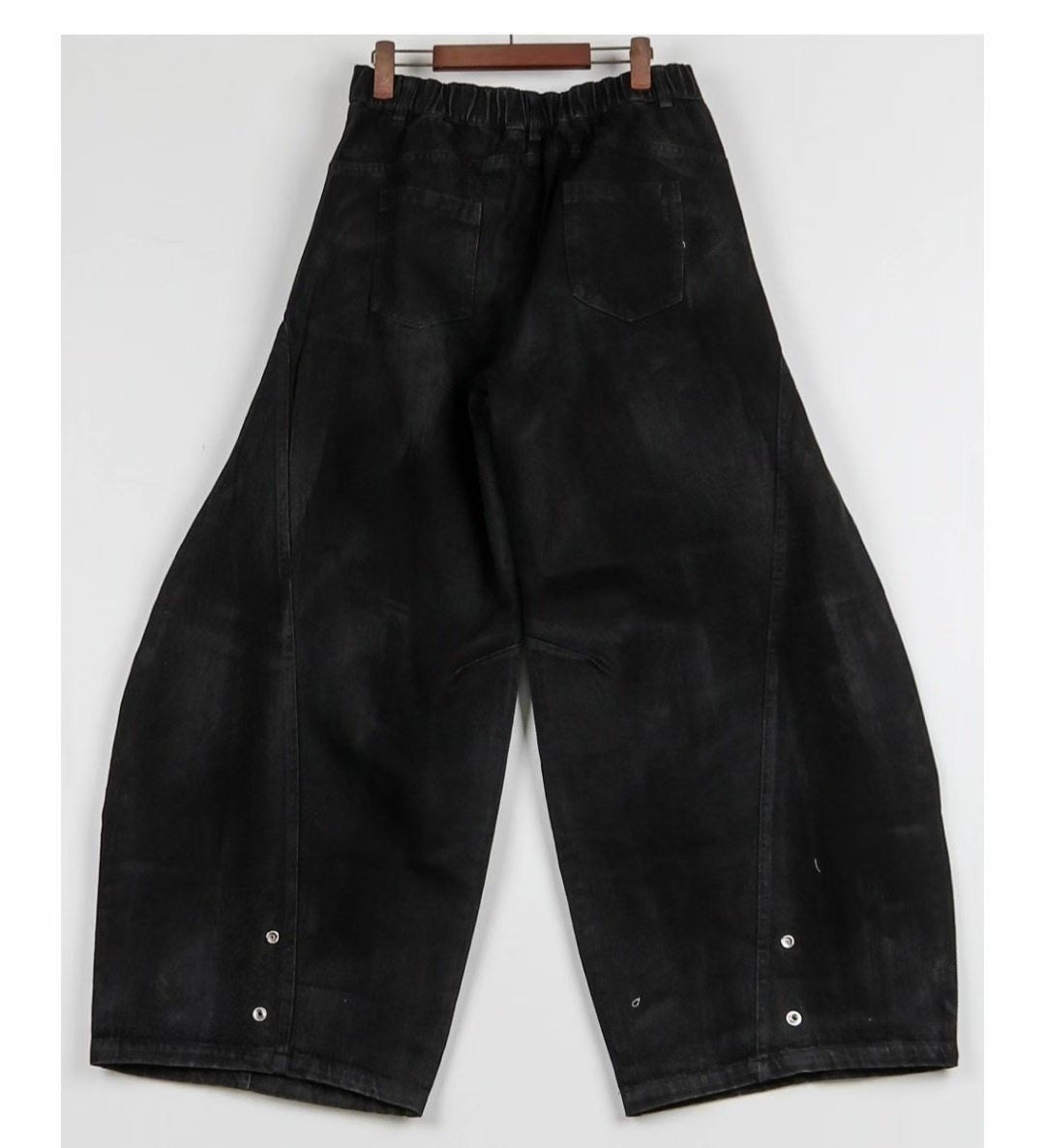 Curved Line waxed Jeans